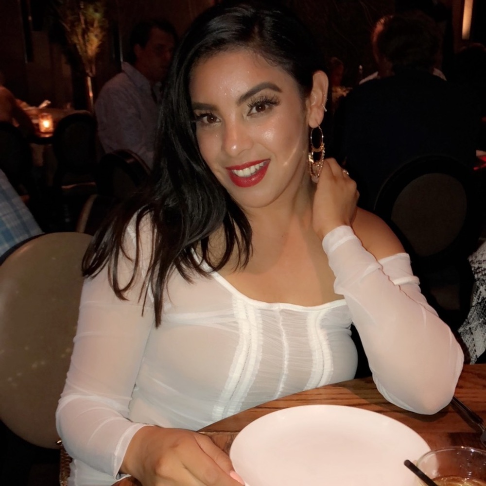 Meet your Posher, Alejandra
